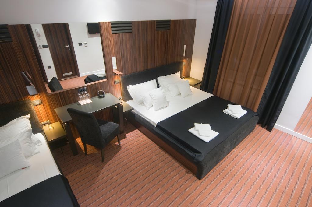 Hotel Viva 크라구예바츠 객실 사진