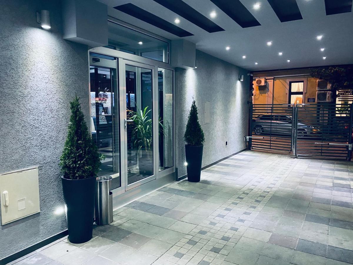 Hotel Viva 크라구예바츠 외부 사진